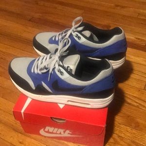 Barely Used Nike Air Max 1 size 10.5